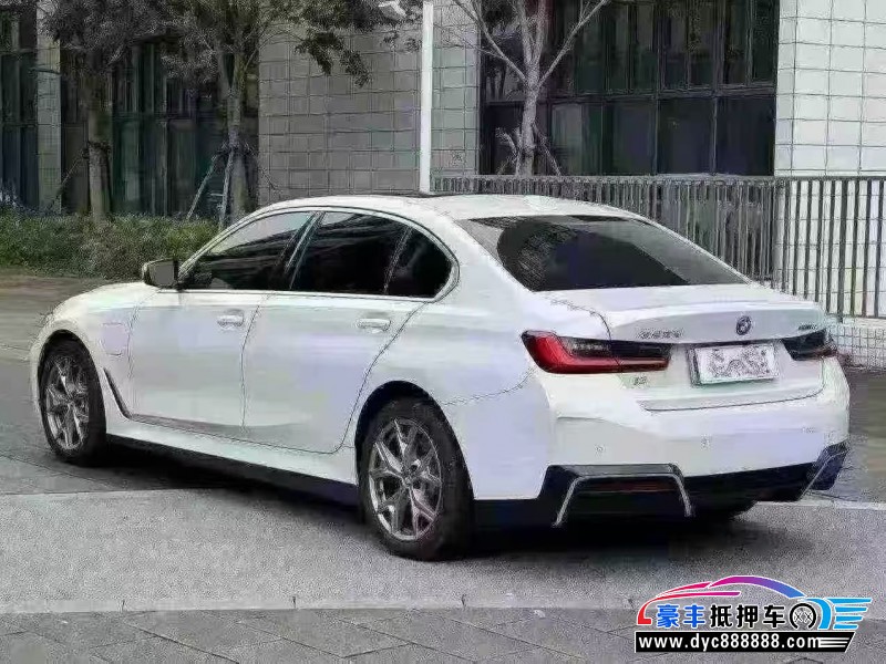 24年宝马i3轿车抵押车出售