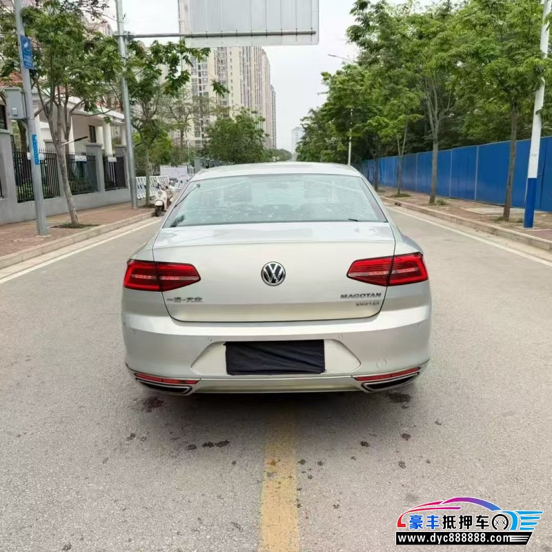 17年大众迈腾轿车抵押车出售