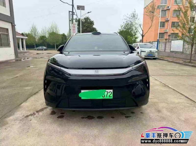 抵押车出售25年比亚迪唐轿车