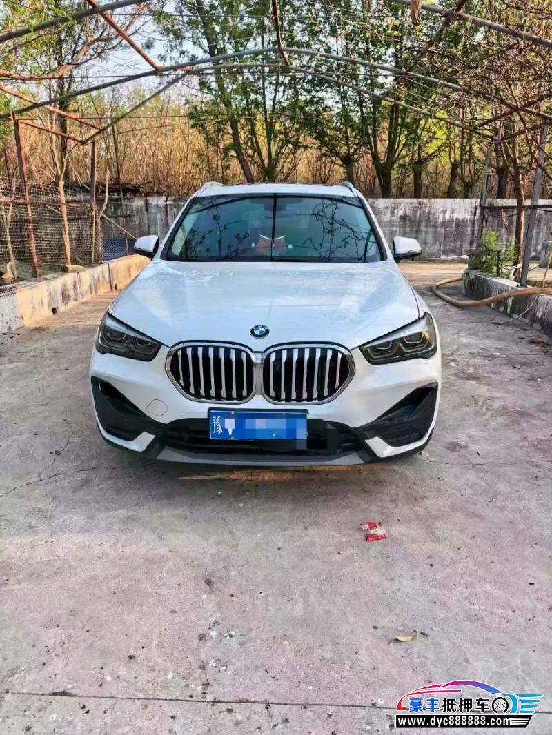 抵押车出售19年宝马X1轿车