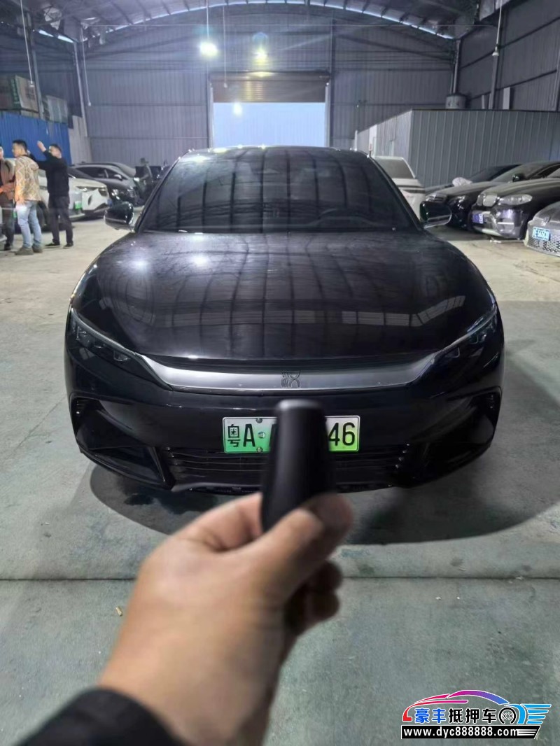 抵押车出售24年比亚迪汉轿车