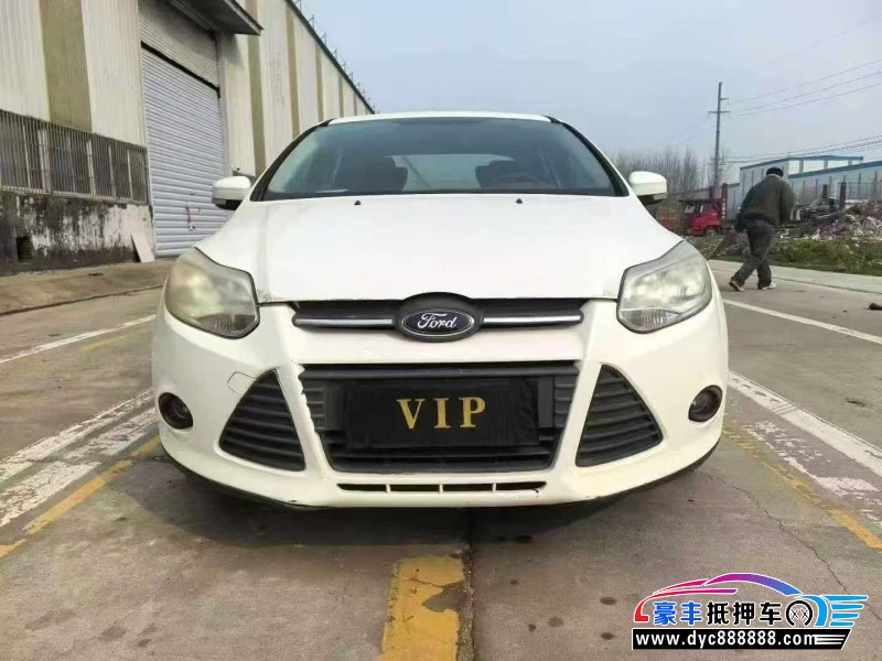 抵押车出售14年福特福克斯轿车