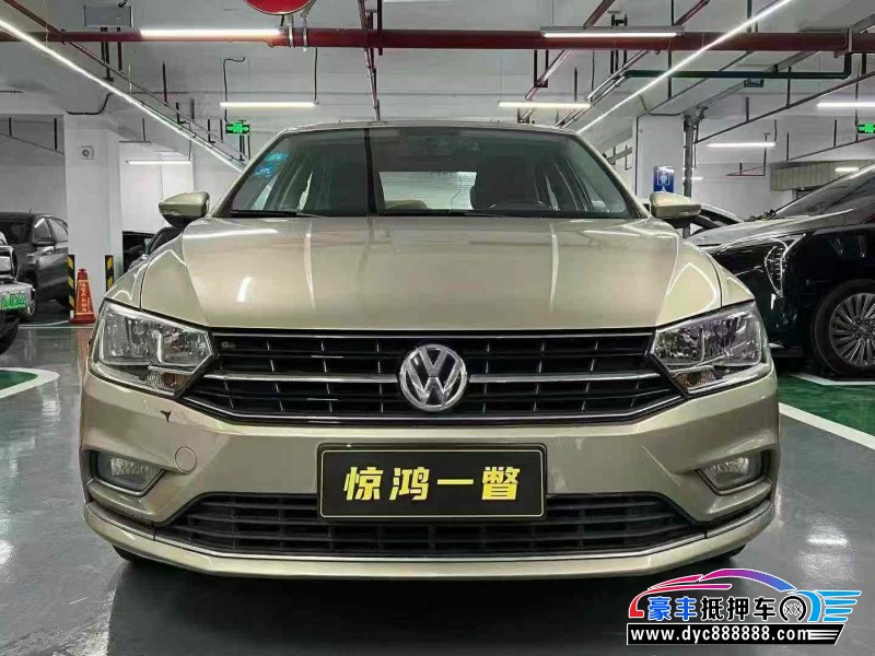抵押车出售17年大众宝来轿车