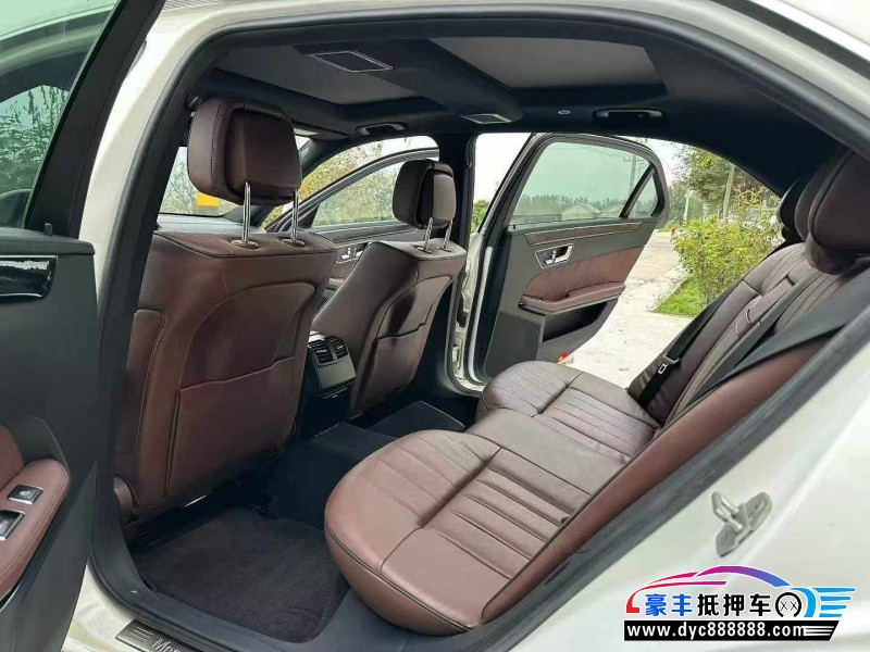 14年奔驰E轿车抵押车出售