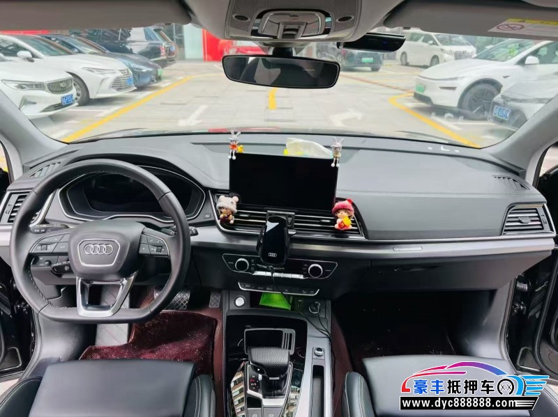 24年奥迪Q5轿车抵押车出售
