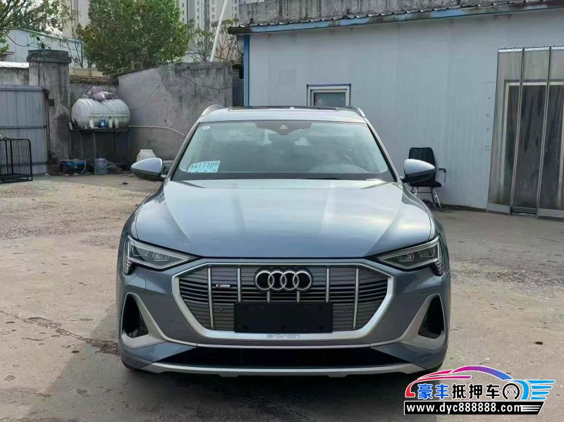 抵押车出售26年奥迪Q5SUV