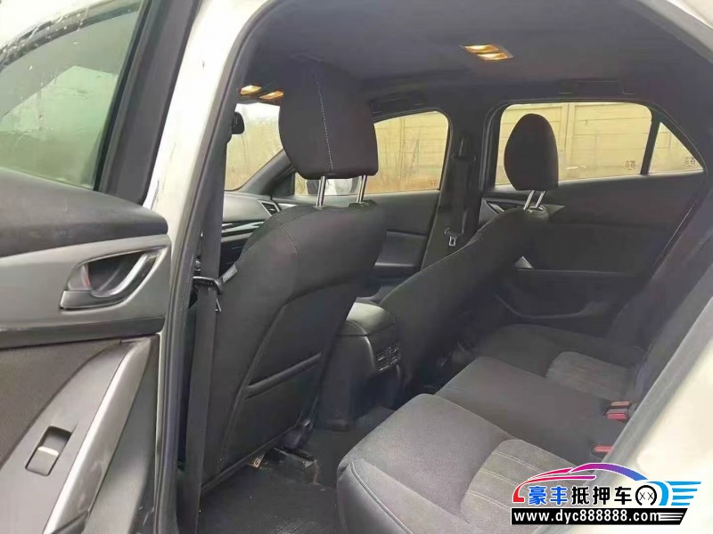 17年马自达CX-4轿车抵押车出售