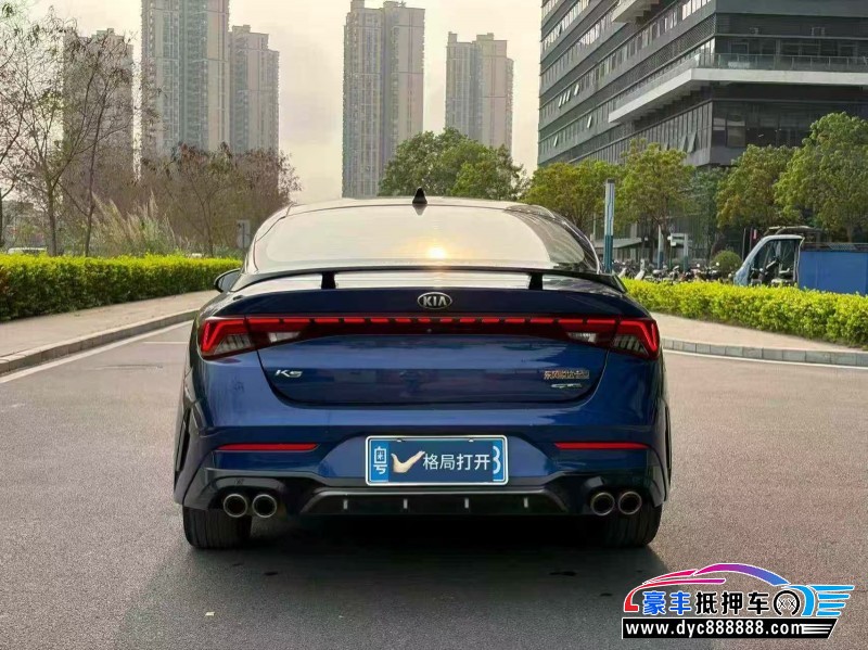 21年起亚K5轿车抵押车出售