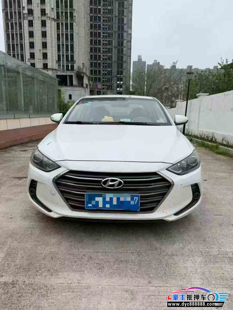 抵押车出售18年现代领动轿车