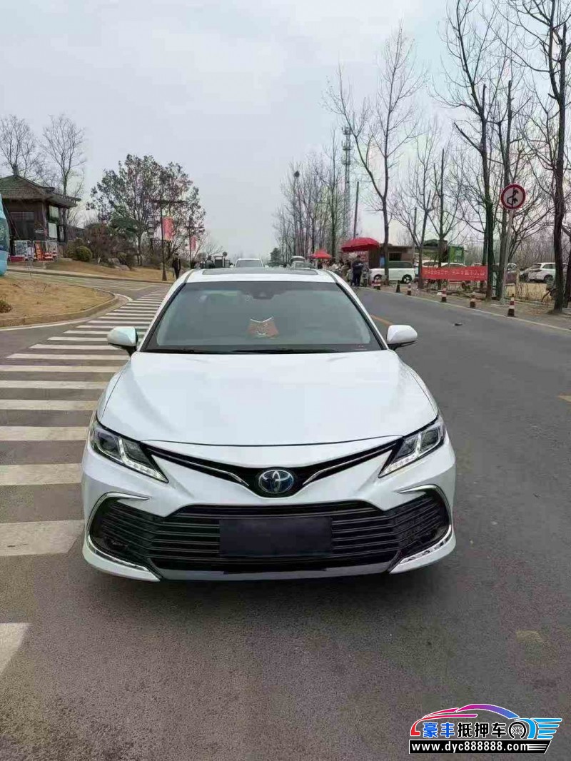 抵押车出售21年丰田凯美瑞轿车
