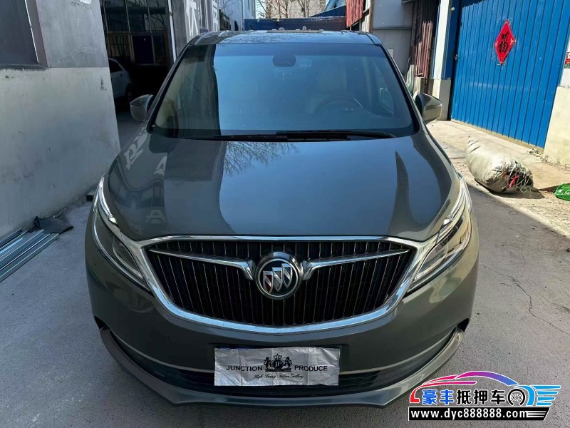 抵押车出售17年别克GL8轿车