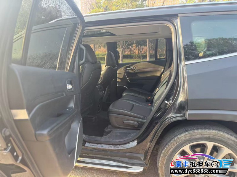 19年Jeep指挥官轿车抵押车出售