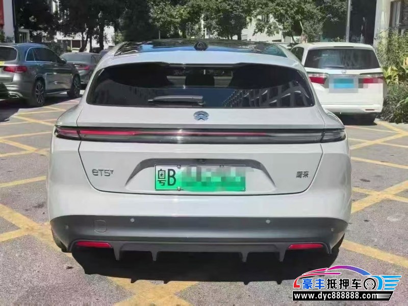 25年蔚来ET5轿车抵押车出售