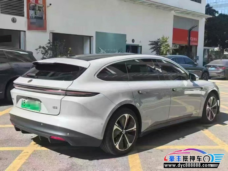 25年蔚来ET5轿车抵押车出售