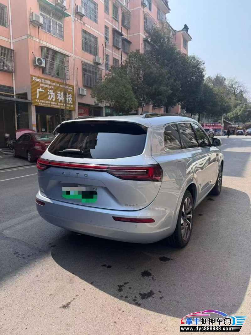 24年华为问界轿车抵押车出售