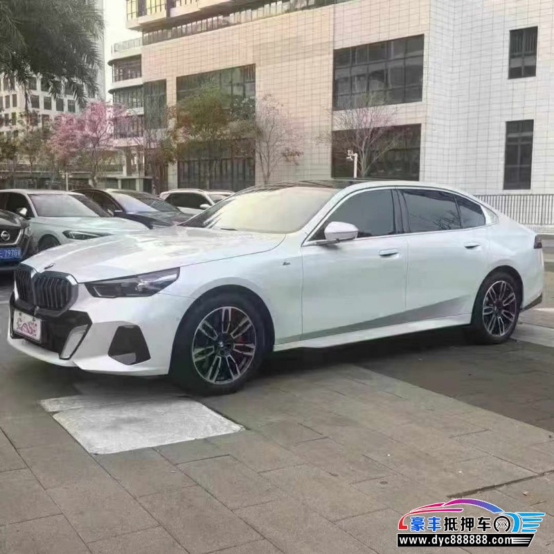 24年宝马5系轿车抵押车出售