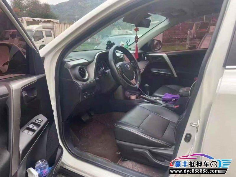 18年丰田RAV4SUV抵押车出售