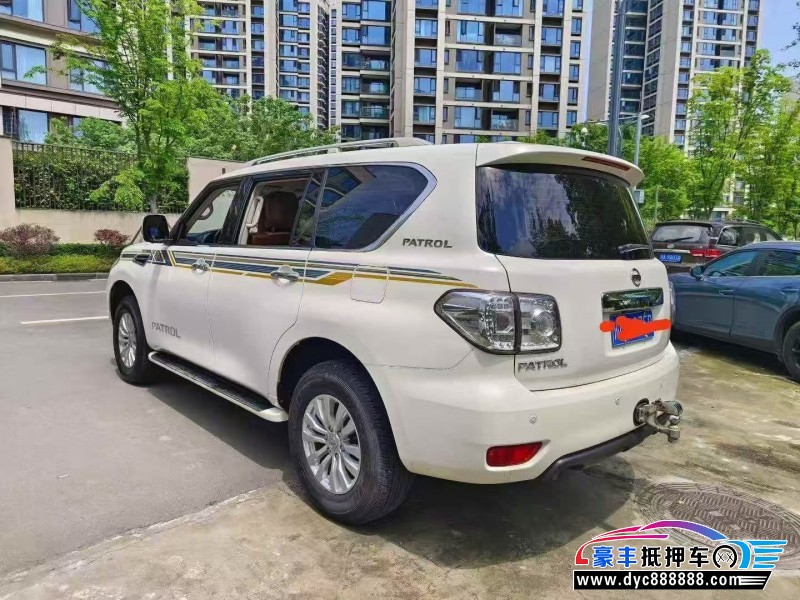 20年日产途乐轿车抵押车出售