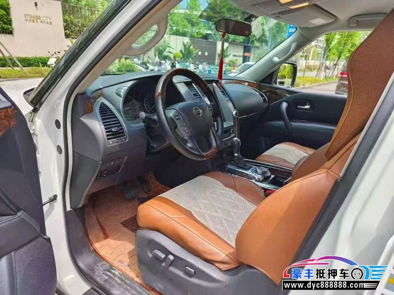 20年日产途乐轿车抵押车出售
