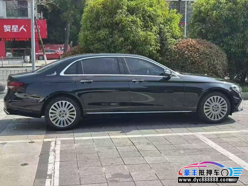 23年奔驰E轿车抵押车出售