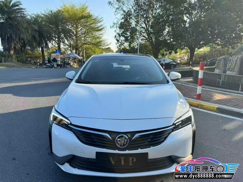 抵押车出售21年别克微蓝轿车