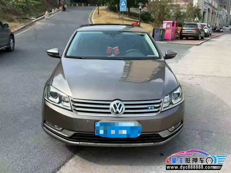抵押车出售16年大众迈腾轿车