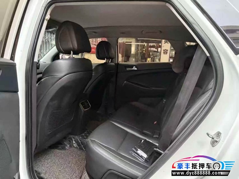 19年现代途胜轿车抵押车出售