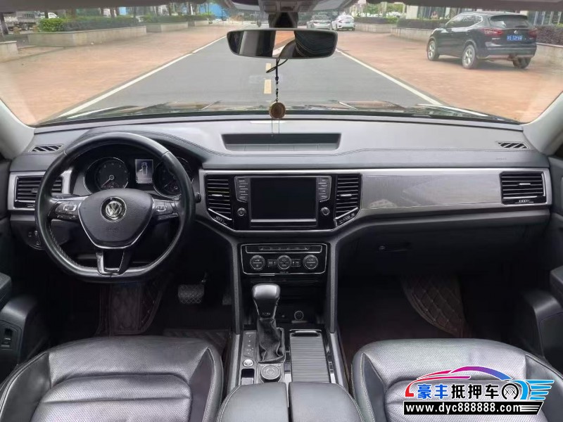18年大众途昂轿车抵押车出售