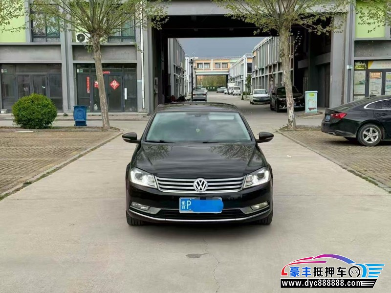 抵押车出售12年大众迈腾轿车