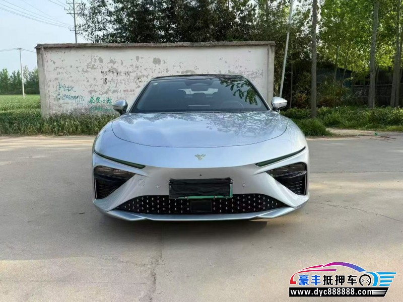 24年哪吒S轿车抵押车出售