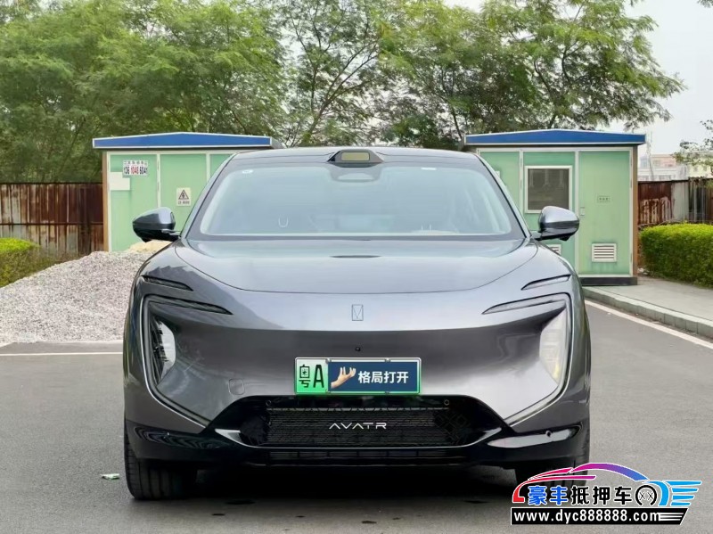 抵押车出售25年阿维塔07轿车