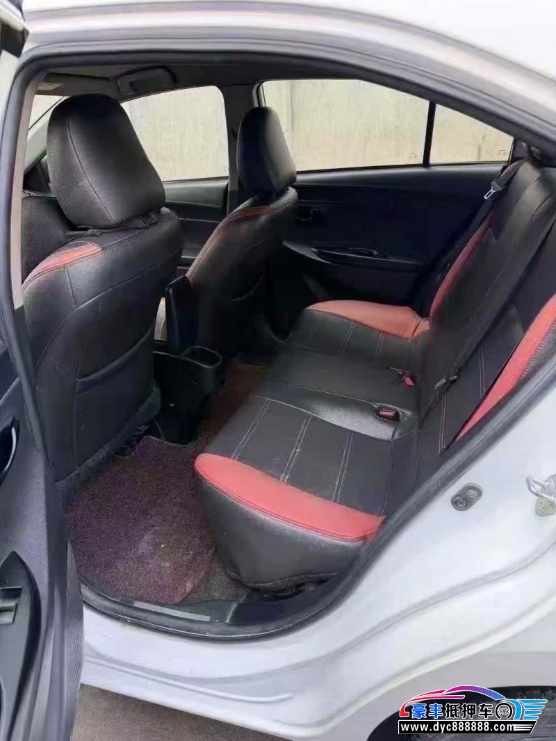 18年丰田YARiS L 致享轿车抵押车出售