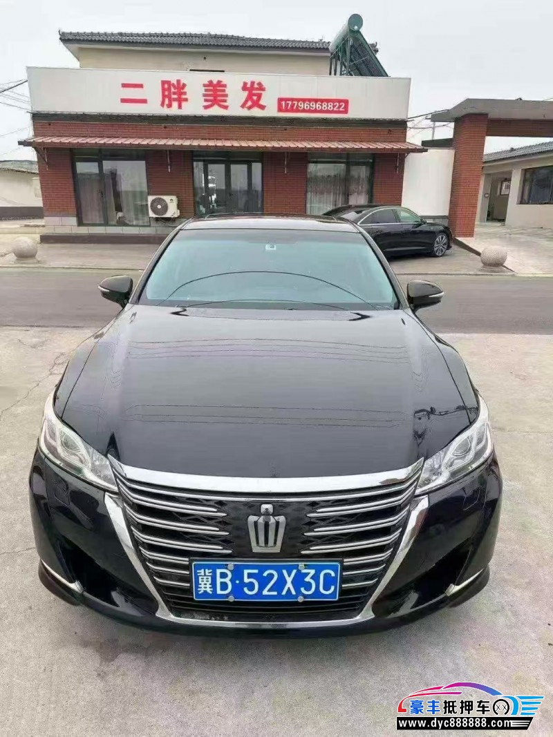 17年丰田皇冠轿车抵押车出售