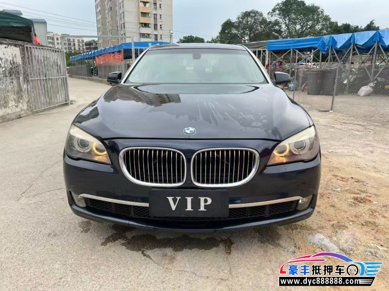 抵押车出售11年宝马7系轿车