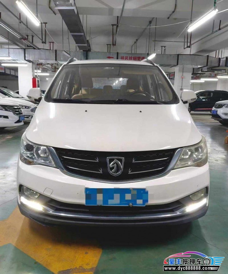 抵押车出售17年宝骏730轿车
