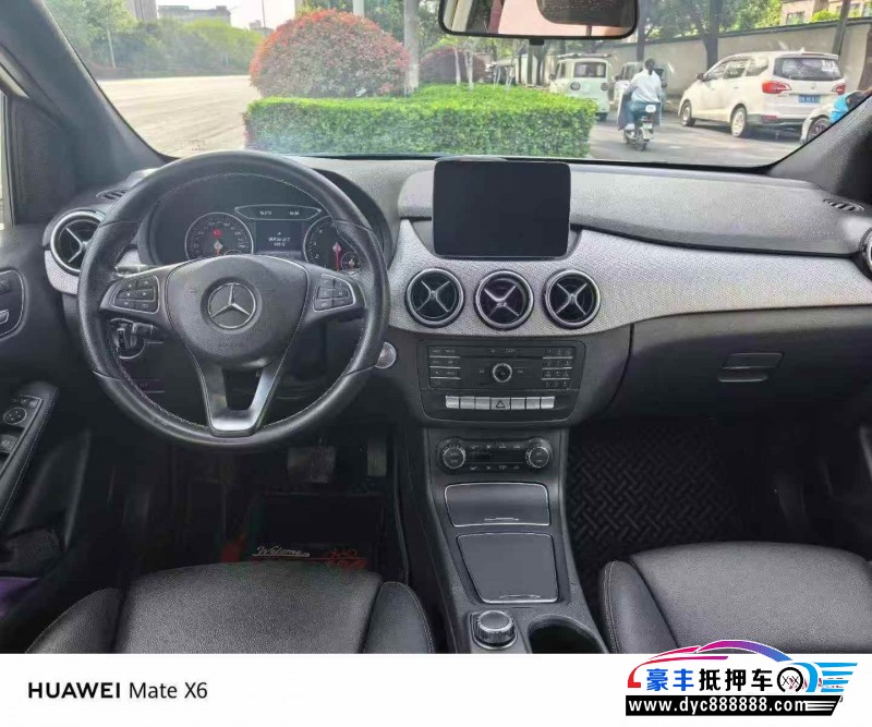 18年奔驰B轿车抵押车出售
