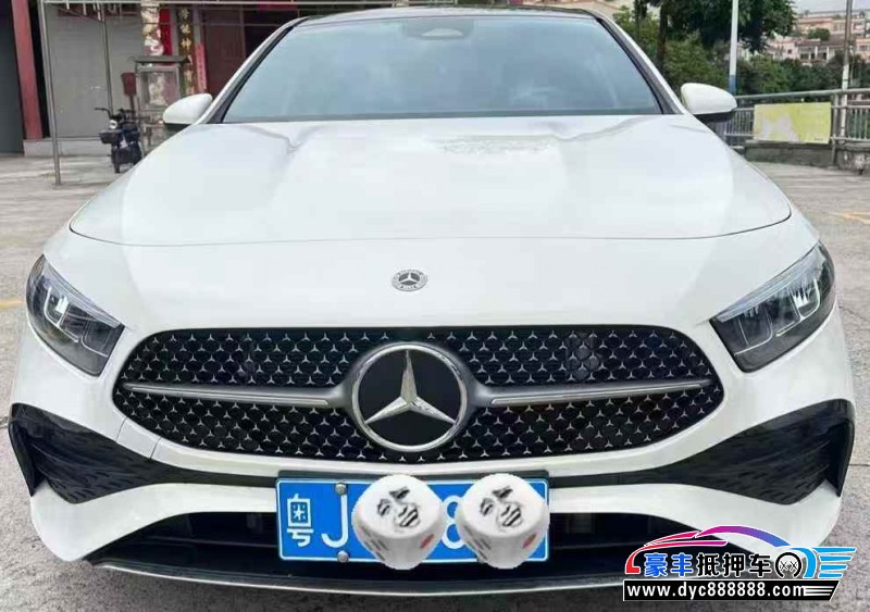 24年奔驰A轿车抵押车出售