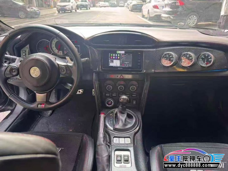 14年丰田86轿车抵押车出售