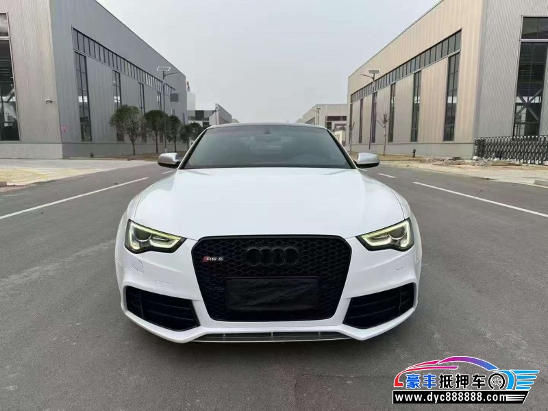 抵押车出售15年奥迪RS5轿车