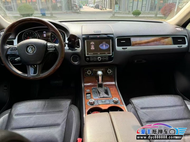 12年大众途锐轿车抵押车出售