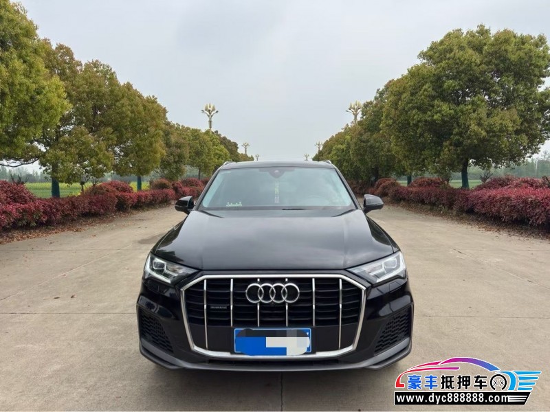 22年奥迪Q7轿车抵押车出售