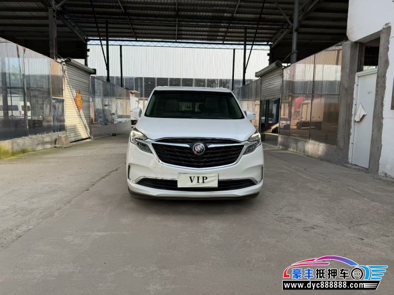 抵押车出售22年别克GL8轿车