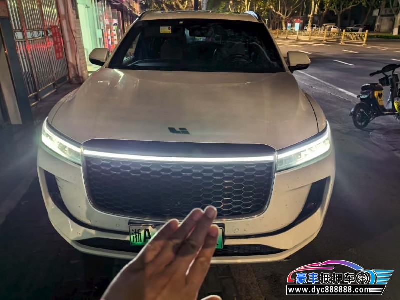 抵押车出售22年理想ONE轿车