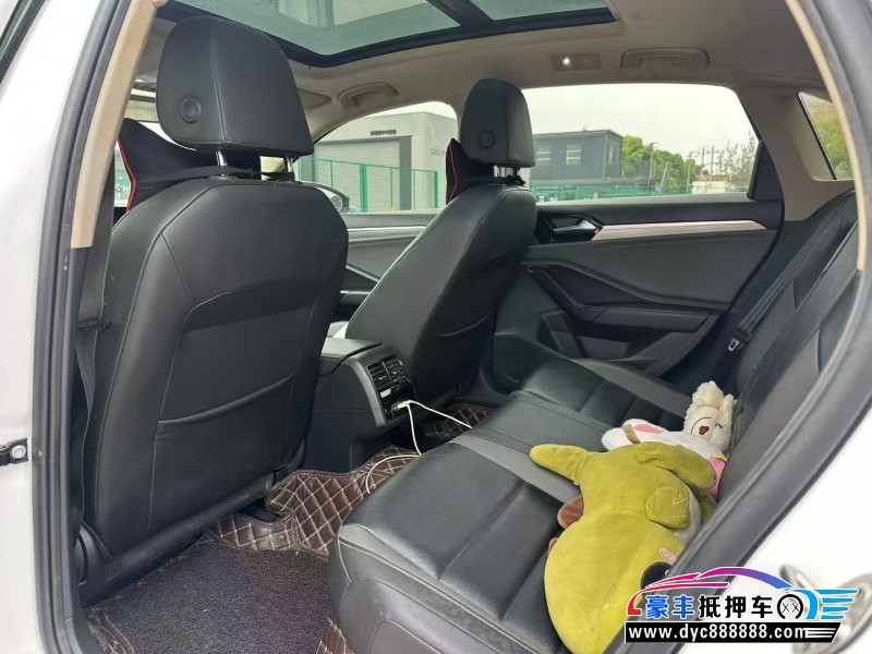 19年大众速腾轿车抵押车出售