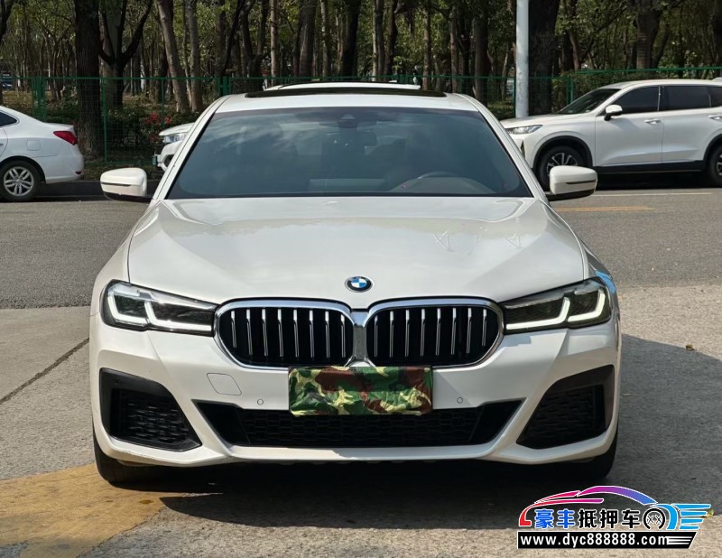 抵押车出售21年宝马5系轿车