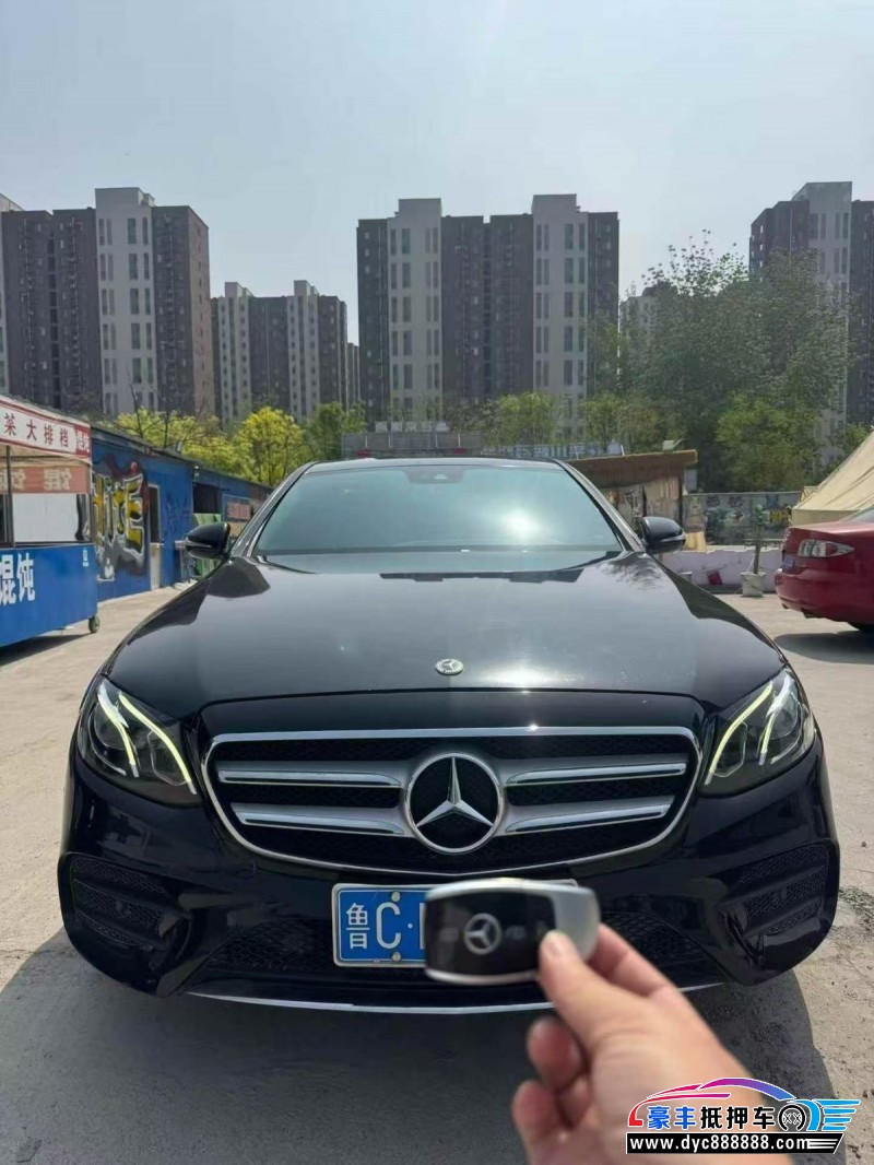 抵押车出售17年奔驰E轿车
