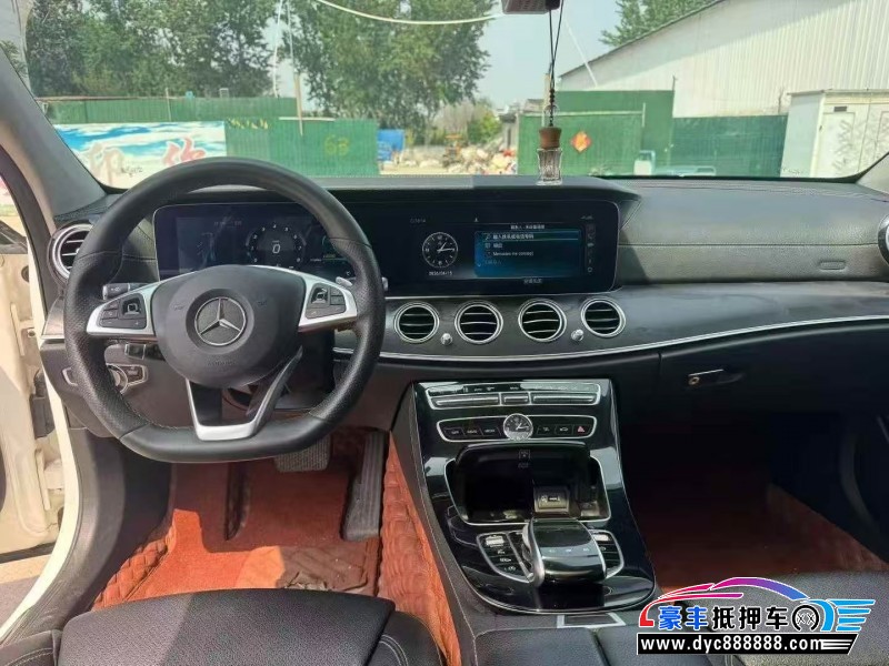 17年奔驰E轿车抵押车出售