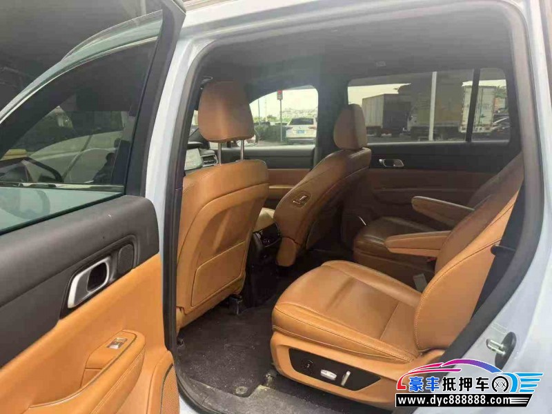 22年理想ONE轿车抵押车出售