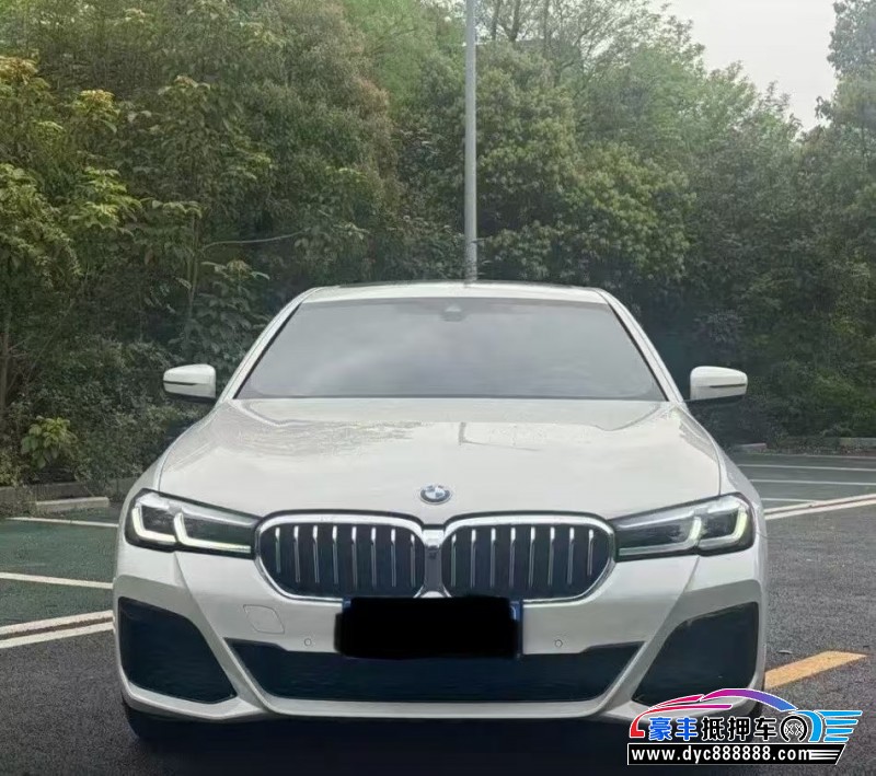 抵押车出售21年宝马5系轿车