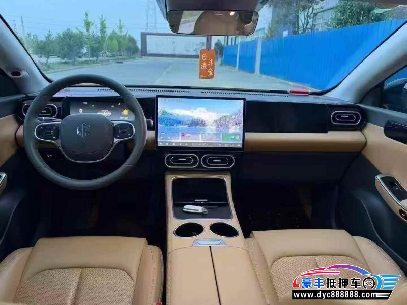 25年零跑c01轿车抵押车出售